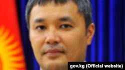 Данияр Иманалиев.