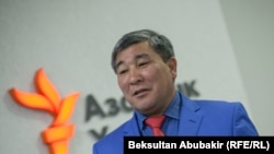 Рыскельди Момбеков.