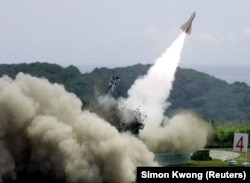 Ракета HAWK, изстреляна по време на учения в Тайван през май 2002 г.