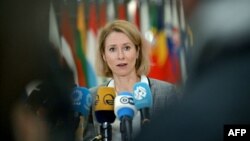 „გაათავისუფლოს ყველა ჟურნალისტი, აქტივისტი და პოლიტიკურ ნიადაგზე უსამართლოდ დაკავებული ადამიანი“.