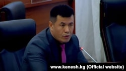 Омурбек Бакиров.