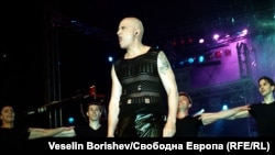 Станислав Трифонов во групата Ку-Ку