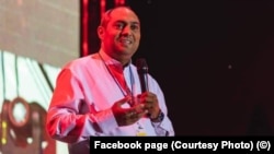 Gelu Duminică ajută comunități vulnerabile din România de peste 25 de ani. „În momentul în care nu mai ai lideri, cauți salvatori”, explică el una din cauzele ascensiunii fulminante a lui Călin Georgescu în cursa pentru Cotroceni.