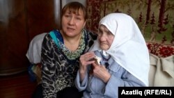 Дания Перминова әнисе белән