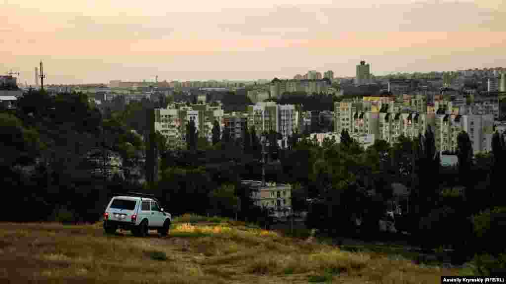 Skifler Neapoli yerleşmesiniñ kenarında