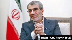 به گفته سخنگوی شورای نگهبان٬ اقلیت‌های دینی می‌توانند در مجلس نماینده داشته باشند٬ اما قانون درباره انتخابات شورای شهر سخنی نگفته است.