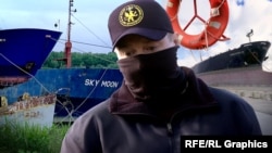 Фотоколаж: оперативний співробітник СБУ і судна «тіньового» флоту РФ