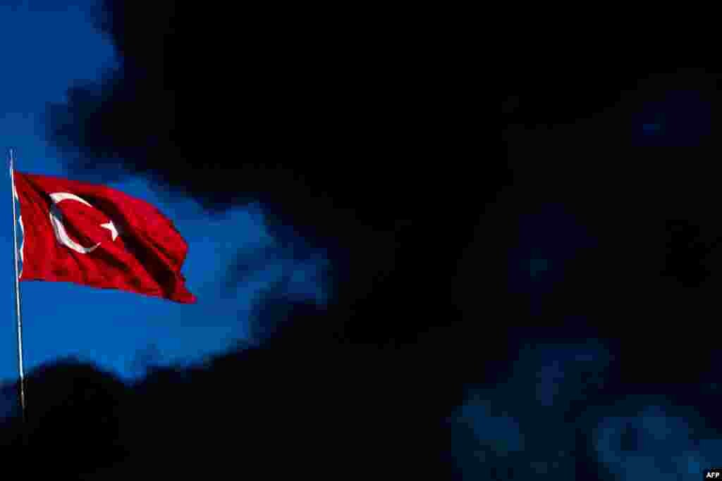 Trg Taksim, Istanbul, 11. juni 2013. Foto: AFP / Angelos Tzortzinis 