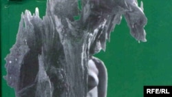 Мурза Гапаровдун "Экөө ээн бакта" деп аталган бир томдук жыйнагы.