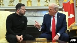 28 თებერვალს თეთრ სახლში დაძაბული კამათი გაიმართა ზელენსკისა (მარცხნივ) და ტრამპს შორის.