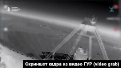 Поражение радиопередающего устройства «Голиаф» радиотелескопа РТ-70 под Евпаторией, скриншот кадра из видео ГУР