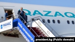 Кыргыз-казак алакасы: Токаев Бишкекке келди