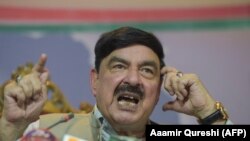 د پاکستان د کورنېو چارو وزير شیخ رشيد احمد وايي، هېواد یې له افغانستان سره سوداګري پراخوي - انځور له ارشيفه