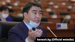 Жанарбек Акаев.