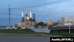 Төзелеп килүче Әр-Рәхим мәчете, архив фотосы