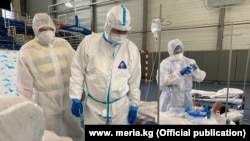 Убактылуу стационарлардагы дарыгерлер. 6-июль, 2020-жыл, Бишкек