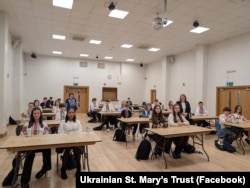 Учні української школи Пречистої Діви Марії