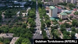 Бишкек шаары. Айтматов көчөсү 
