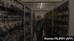 În urma atacului, clădirile și echipamentele minei au fost avariate, iar alimentarea cu energie electrică a fost întreruptă.