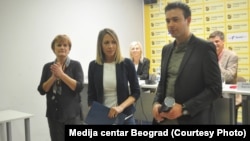 Novinari televizije N1 Emina Kovačević i Miodrag Sovilj
