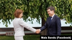 Președinta Maia Sandu și omologul ei român Nicușor Dan la 10 iunie 2025.