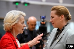 Президент Еврокомиссии Урсула фон дер Ляйен и премьер Дании Метте Фредериксен во время Евросовета. Брюссель, 26 июня 2025 года