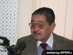 Омурбек Кутуев.