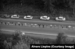 Учасники акції «Балтійський шлях», Латвія, 1989 рік