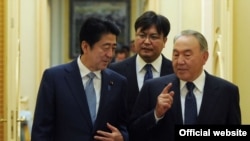 Синзо Абэ и Нурсултан Назарбаев