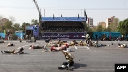 در حمله به رژه نیروهای مسلح در اهواز ۲۵ نفر کشته و ۶۹ نفر مجروح شدند