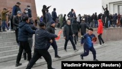 Столкновения на площади «Ала-Тоо», 9 октября 2020 г.