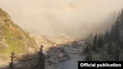 Көчкү жүргөн жер. Жумгал. 2020-жылдын 14-сентябры.