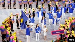 Uoči kosovskog učešća na Olimpijskim igrama u Rio de Žaneiru 2016. (na fotografiji u defileu kosovski tim u Riju) jednom srpskom biciklisti ponuđena je saradnja, stipendija i pomoć