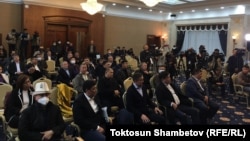 Внеочередное заседание Жогорку Кенеша в госрезиденции «Ала-Арча». 10 октября 2020 года.