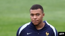 Գերմանիա - Ֆրանսիայի ֆուտբոլի ազգային հավաքականի աստղ Կիլիան Մբապեն, Դյուսելդորֆ, 16-ը հունիսի, 2024թ.