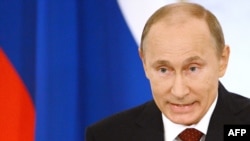Путин федераль мәҗлес алдында чыгыш ясый