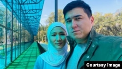 Азамат Нурмат уулу жубайы Ирзван менен.