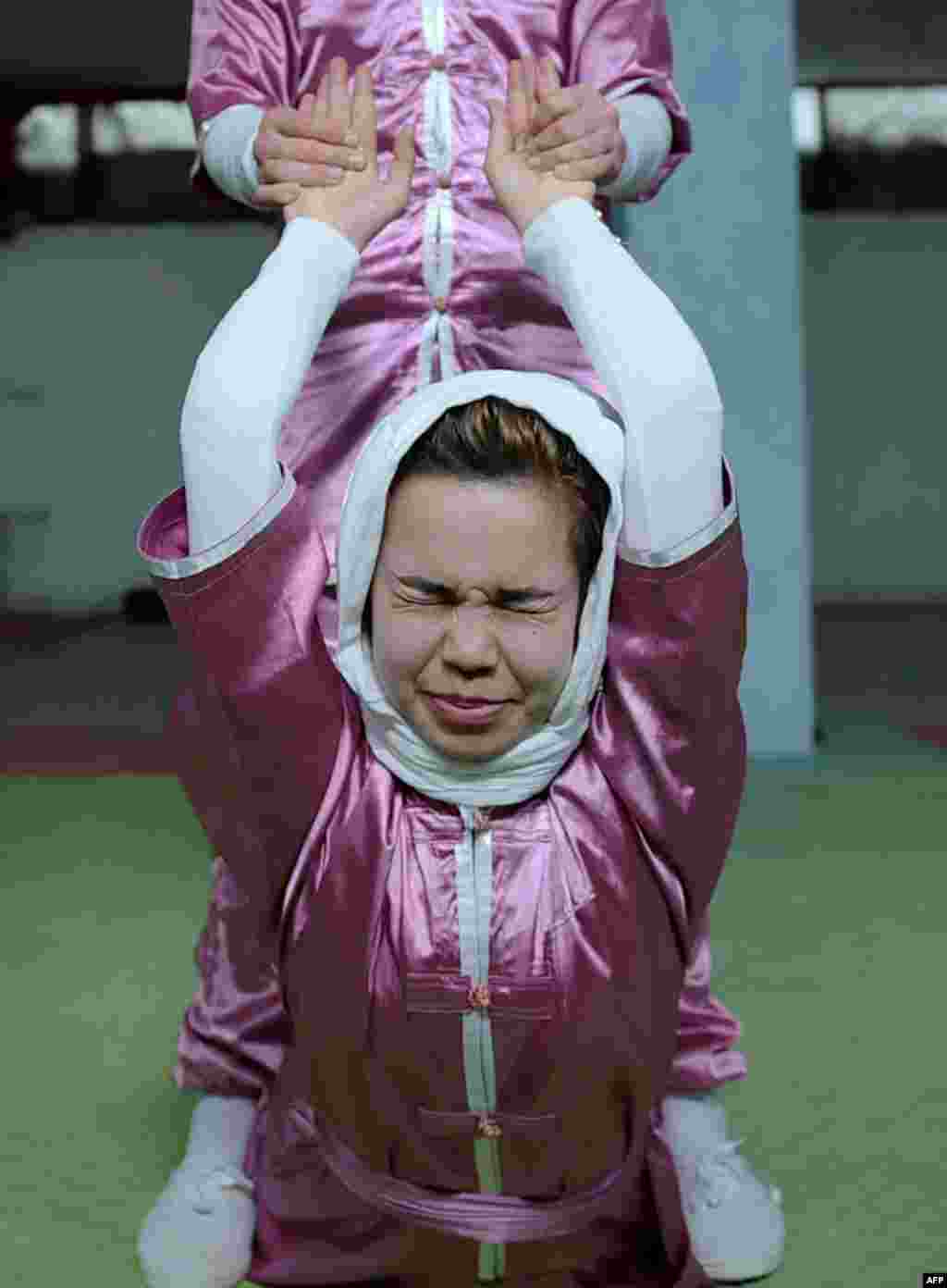 Bu bilgilər onun şagirdləri üçün həyati əhəmiyyət kəsb edir. Əfqanıstanda "namus üstə qətl" deyilən cinayətlər geniş yayılıb. 