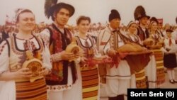 În așteptarea Eroului între eroi.