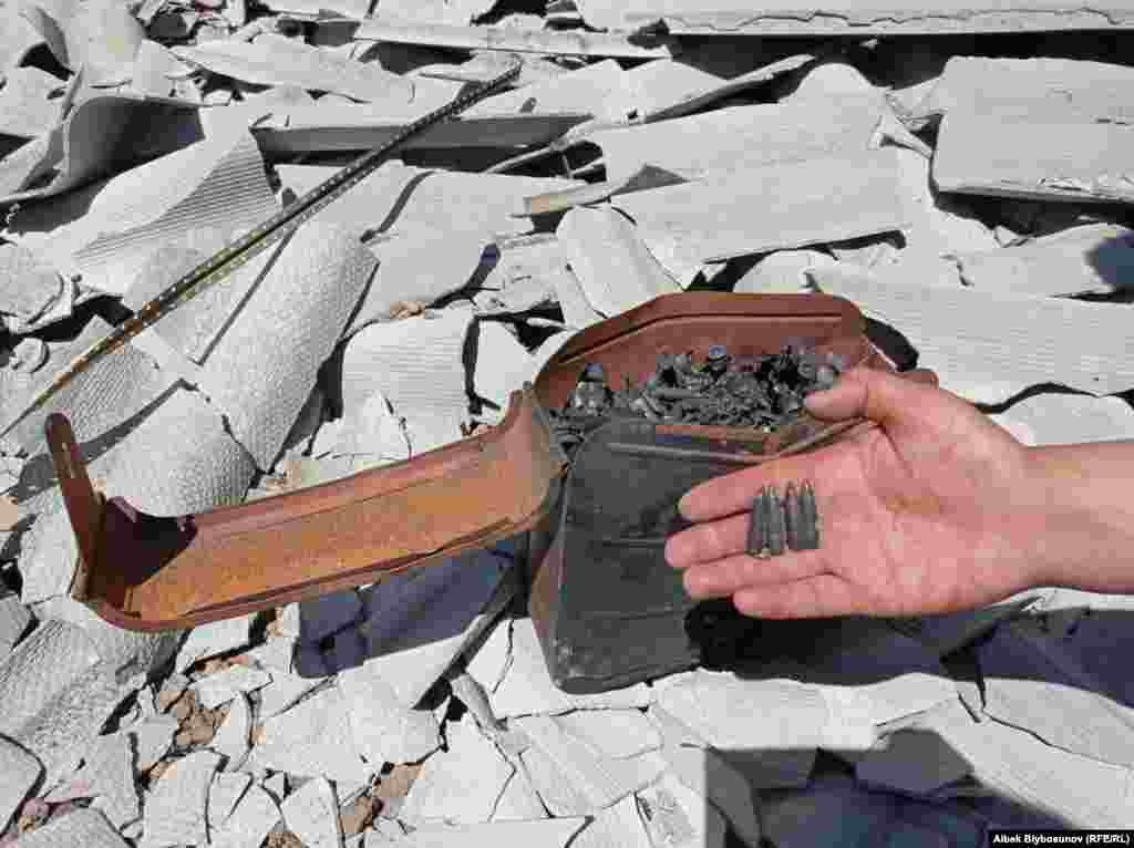 Пустые гильзы. Село Максат. 2 мая 2021 г.&nbsp;