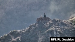 Ադրբեջանցի զինվորականներ Հայաստանի Սյունիքի մարզի հետ սահմանին, արխիվ