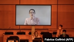 Опозиционната лидерка Святлана Циханоуска говори по видео конферентна връзка пред Съвета на ООН за човешките права.