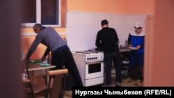 Жатакананын ашканасында