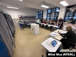 Secție de vot din sectorul 6, duminică, 7 decembrie 2025.