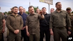 Președintele ucrainean a amintit că barajul este sub controlul forțelor rusești încă de la începutul invaziei rusești, din februarie 2022.