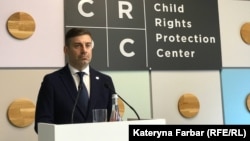 Омбудсмен наголосив, примусове переміщення дітей, їхня русифікація, мілітаризація є грубим порушенням міжнародного гуманітарного права