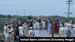 په جانیخېلو کې خلک د احتجاج په توګه راوتلي دي - انځور مې ۹، کال ۲۰۲۵م