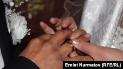 Нике тууралуу мыйзам буга чейин коомдук талкуудан өткөн.