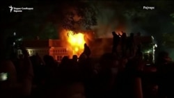 Полицијата со солзавец против демонстранти пред Белата куќа