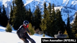 Горнолыжная база в Караколе.